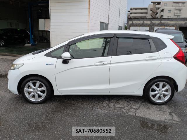 Honda FIT HYBRID 2015-08 8817074-11