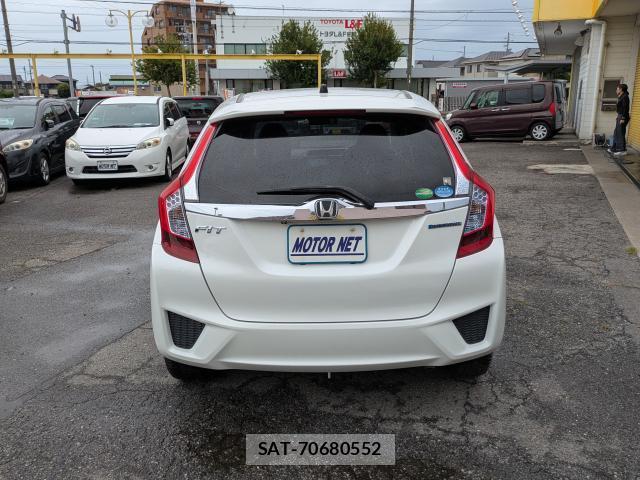 Honda FIT HYBRID 2015-08 8817074-13