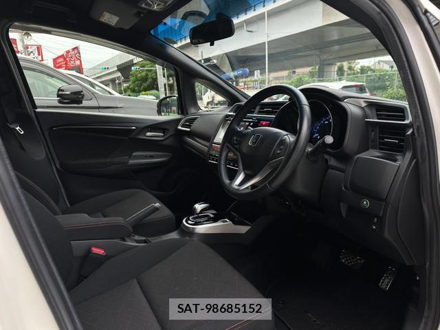 Honda FIT HYBRID 2014-09 8817102-14