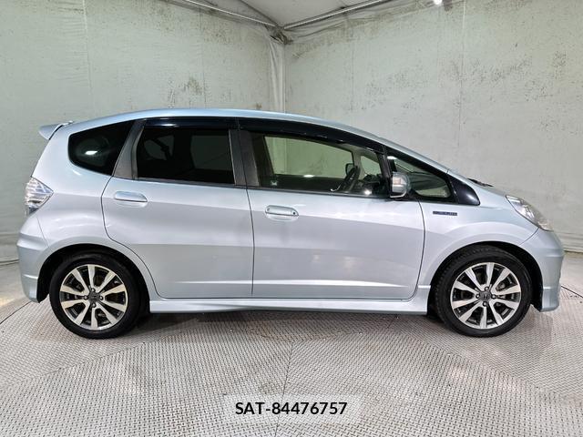 Honda FIT HYBRID 2012-08 8818001-13