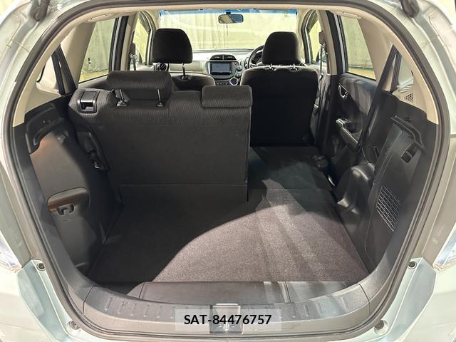 Honda FIT HYBRID 2012-08 8818001-17