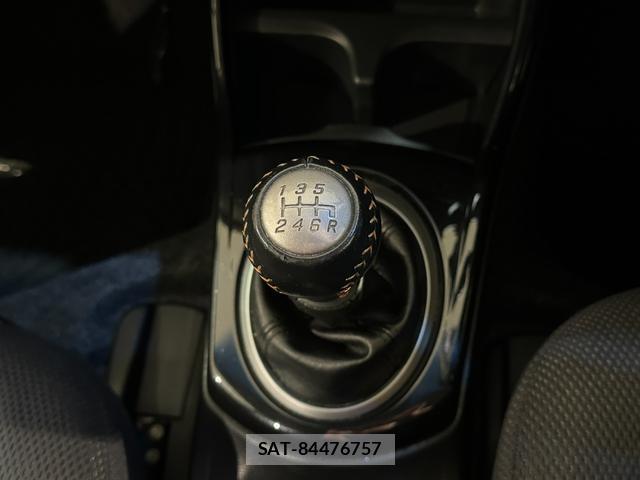 Honda FIT HYBRID 2012-08 8818001-4