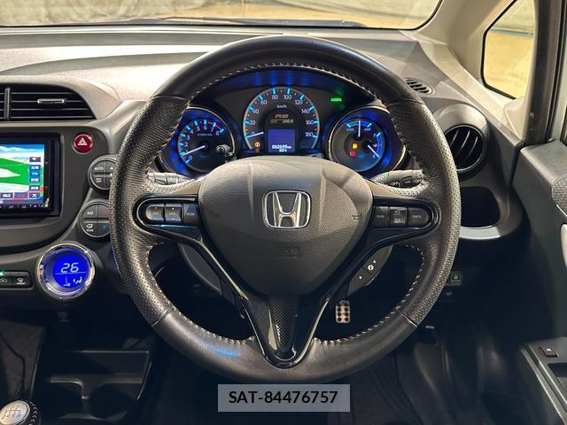Honda FIT HYBRID 2012-08 8818001-7
