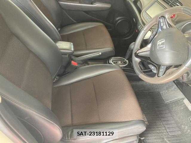 Honda FIT SHUTTLE HYBRID 2012-06 8812508-5