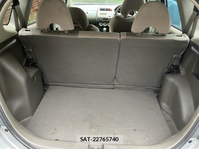Honda FIT 2005-09 8812328-8