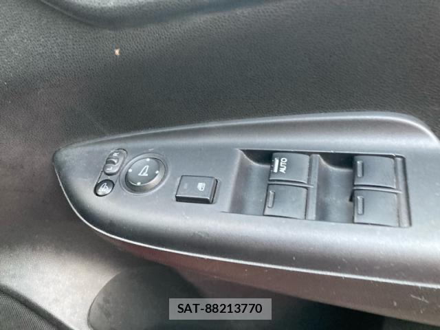 Honda FIT 2013-10 8813498-18