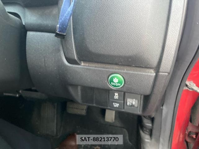 Honda FIT 2013-10 8813498-19