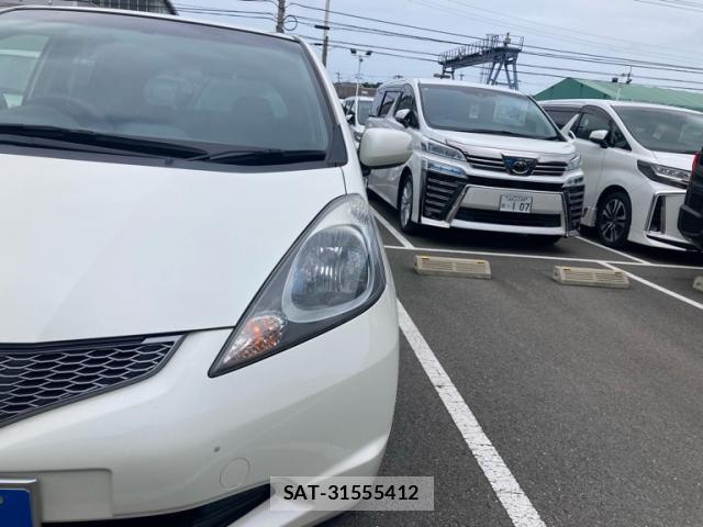 Honda FIT 2009-10 8813522-12