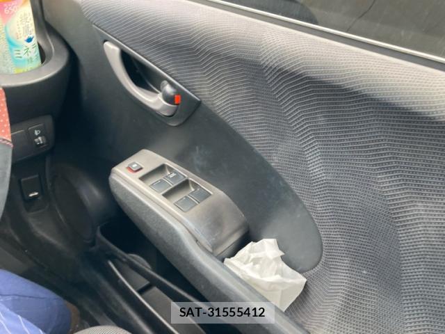Honda FIT 2009-10 8813522-14