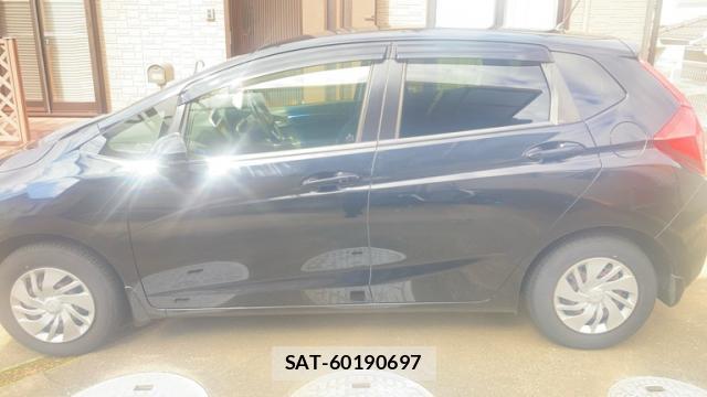 Honda FIT 2017-08 8813581-11