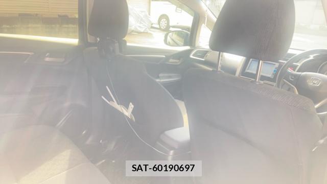Honda FIT 2017-08 8813581-8