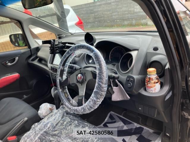 Honda FIT 2009-11 8813584-14