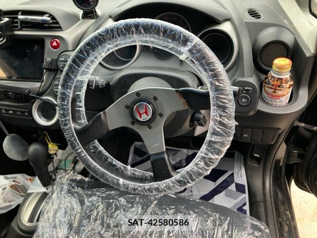 Honda FIT 2009-11 8813584-15