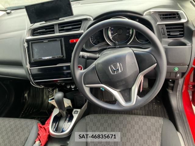 Honda FIT 2013-11 8813844-6