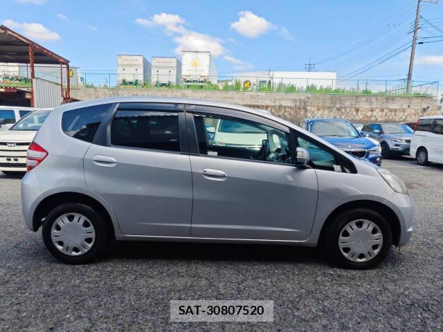 Honda FIT 2010-06 8814465-3