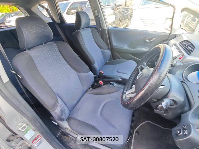 Honda FIT 2010-06 8814465-5