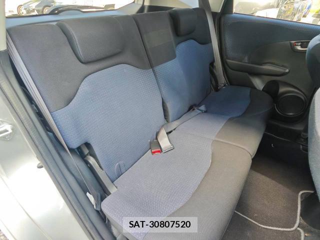 Honda FIT 2010-06 8814465-6