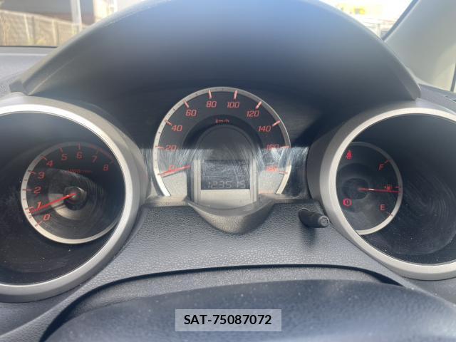 Honda FIT 2010-05 8814569-11