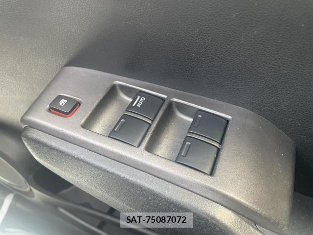 Honda FIT 2010-05 8814569-13