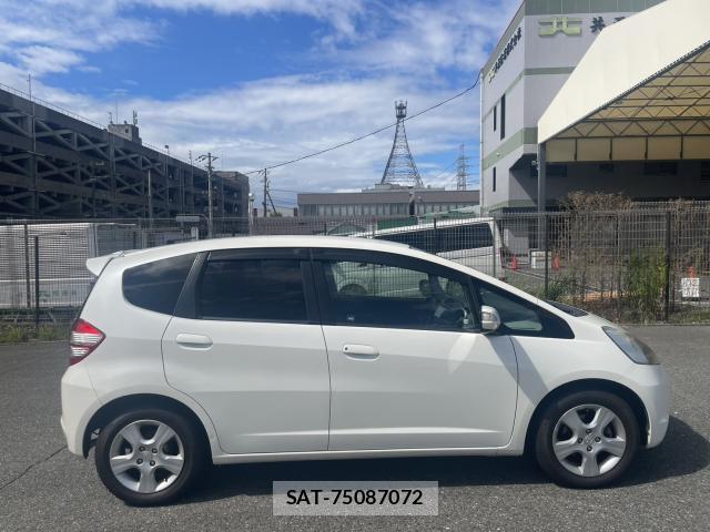 Honda FIT 2010-05 8814569-5