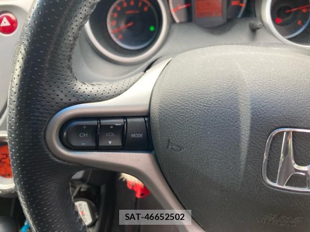 Honda FIT 2010-12 8815220-11