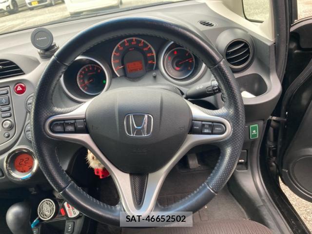 Honda FIT 2010-12 8815220-9