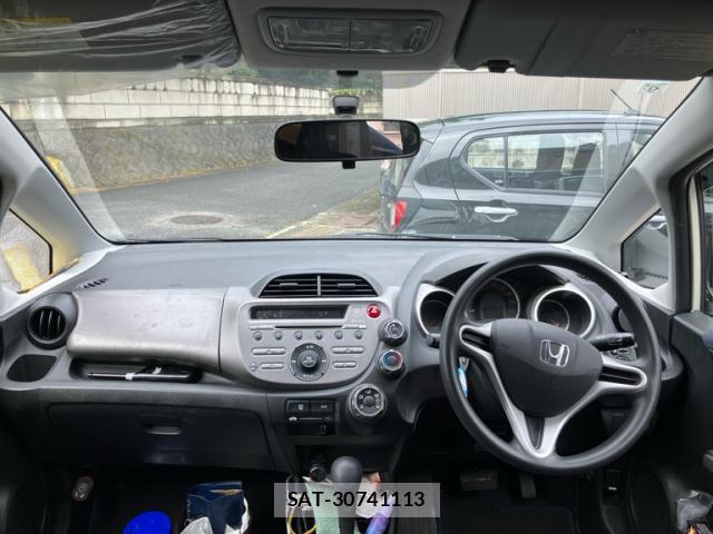 Honda FIT 2009-09 8815870-17