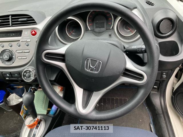 Honda FIT 2009-09 8815870-18