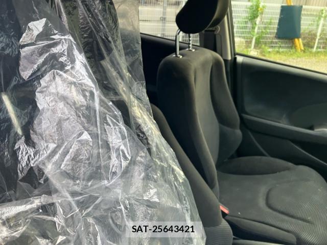 Honda FIT 2012-03 8816326-14