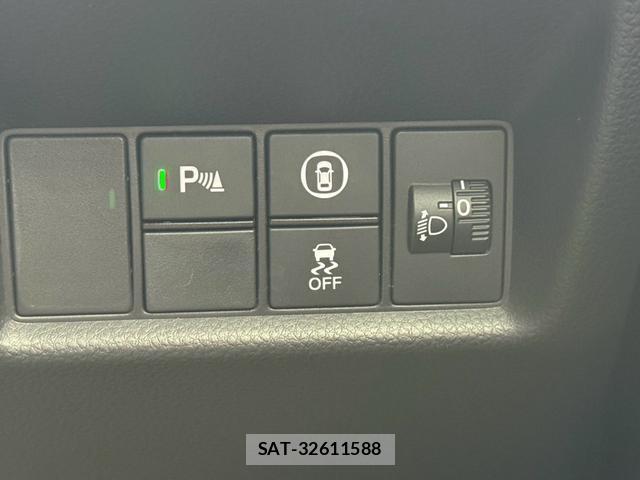Honda FIT 2020-10 8817018-19