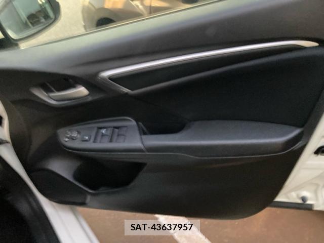 Honda FIT 2015-10 8817442-15