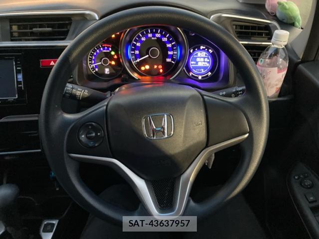 Honda FIT 2015-10 8817442-16
