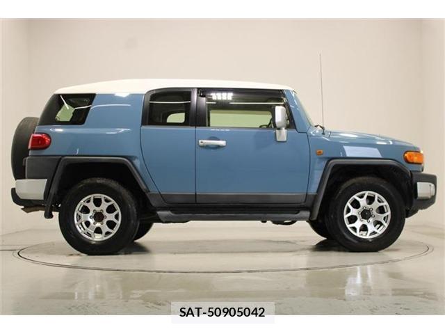 Toyota FJ CRUISER 2015-02 8812293-12