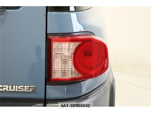 Toyota FJ CRUISER 2015-02 8812293-17