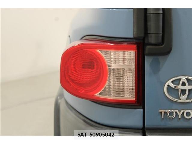 Toyota FJ CRUISER 2015-02 8812293-18