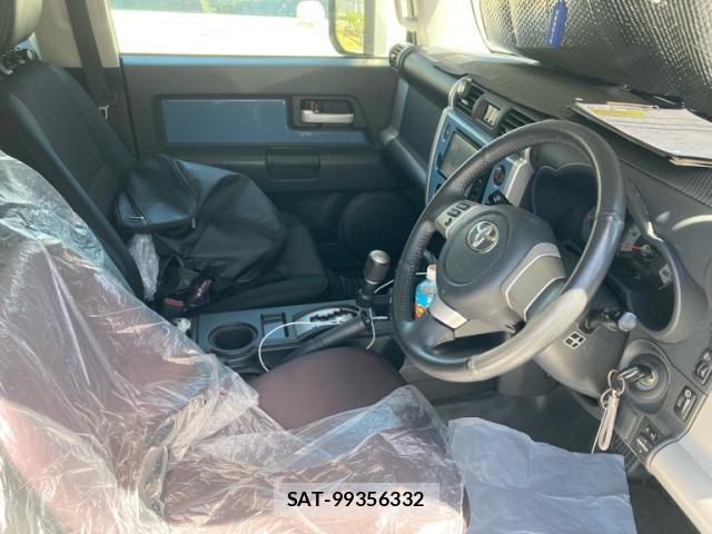 Toyota FJ CRUISER 2016-05 8812329-14