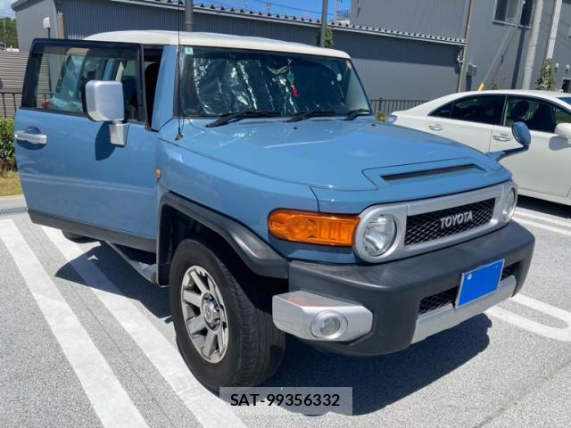 Toyota FJ CRUISER 2016-05 8812329-2