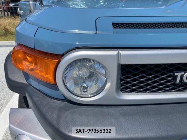 Toyota FJ CRUISER 2016-05 8812329-4