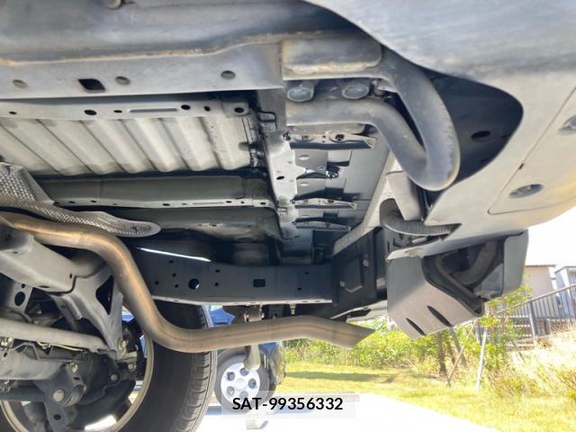 Toyota FJ CRUISER 2016-05 8812329-8