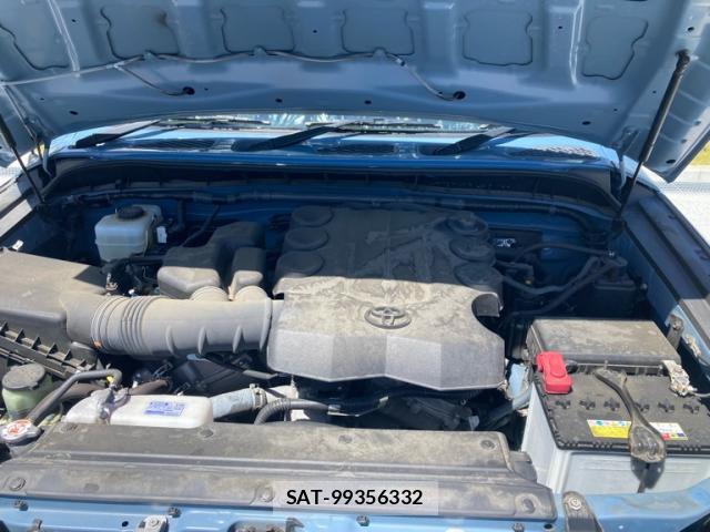 Toyota FJ CRUISER 2016-05 8812329-9