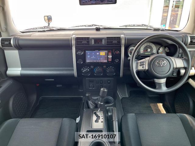 Toyota FJ CRUISER 2011-07 8813234-1