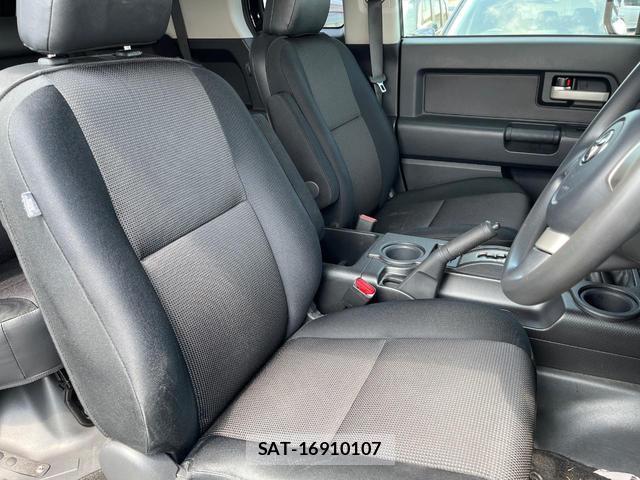 Toyota FJ CRUISER 2011-07 8813234-10