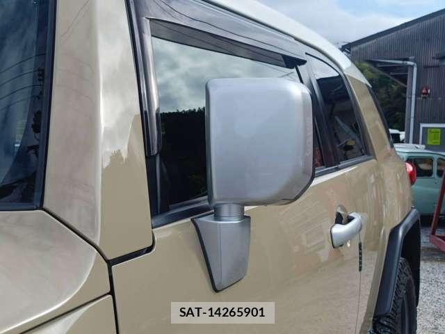 Toyota FJ CRUISER 2018-08 8817579-13