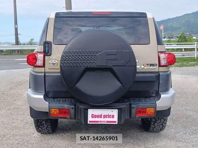 Toyota FJ CRUISER 2018-08 8817579-9