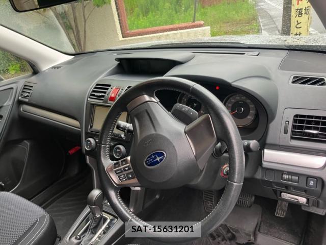 Subaru FORESTER 2013-02 8813249-19