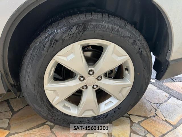 Subaru FORESTER 2013-02 8813249-4