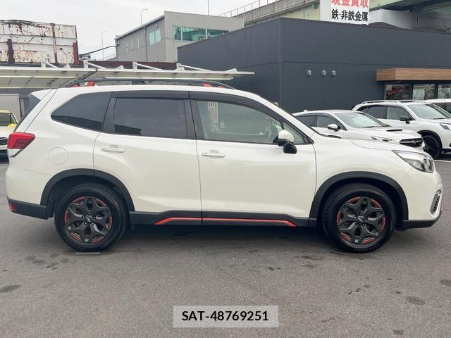 Subaru FORESTER 2019-03 8814499-19