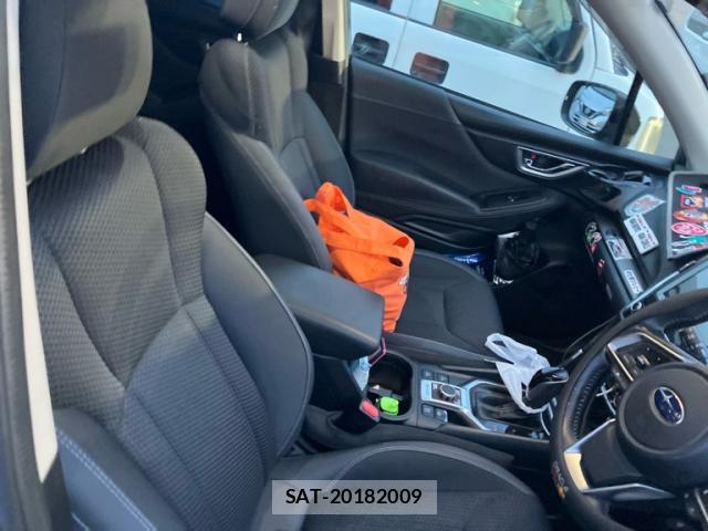 Subaru FORESTER 2019-10 8815867-14
