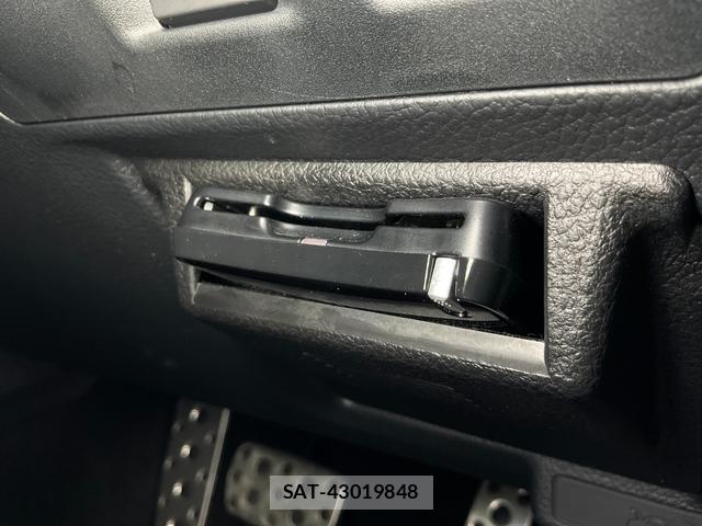 Subaru FORESTER 2018-06 8817394-16
