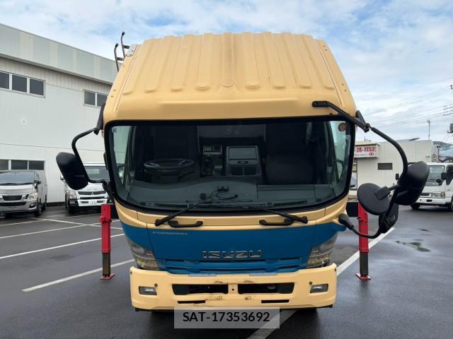 Isuzu FORWARD 2012-06 8815280-2